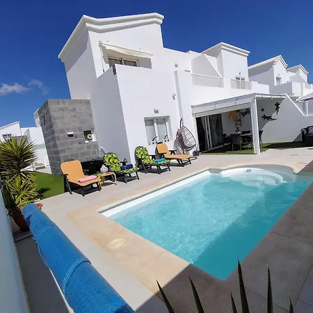 Lovely Agua & Fuego,heated Pool Playa Blanca (Lanzarote)
